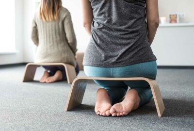 5 Best Seiza Meditation Benches for Home Meditation
