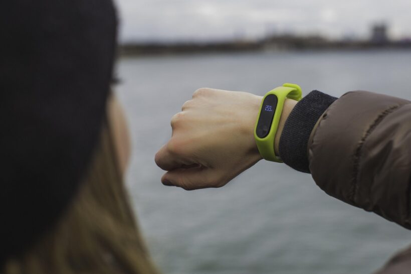 Best Fitness Trackers Under $100